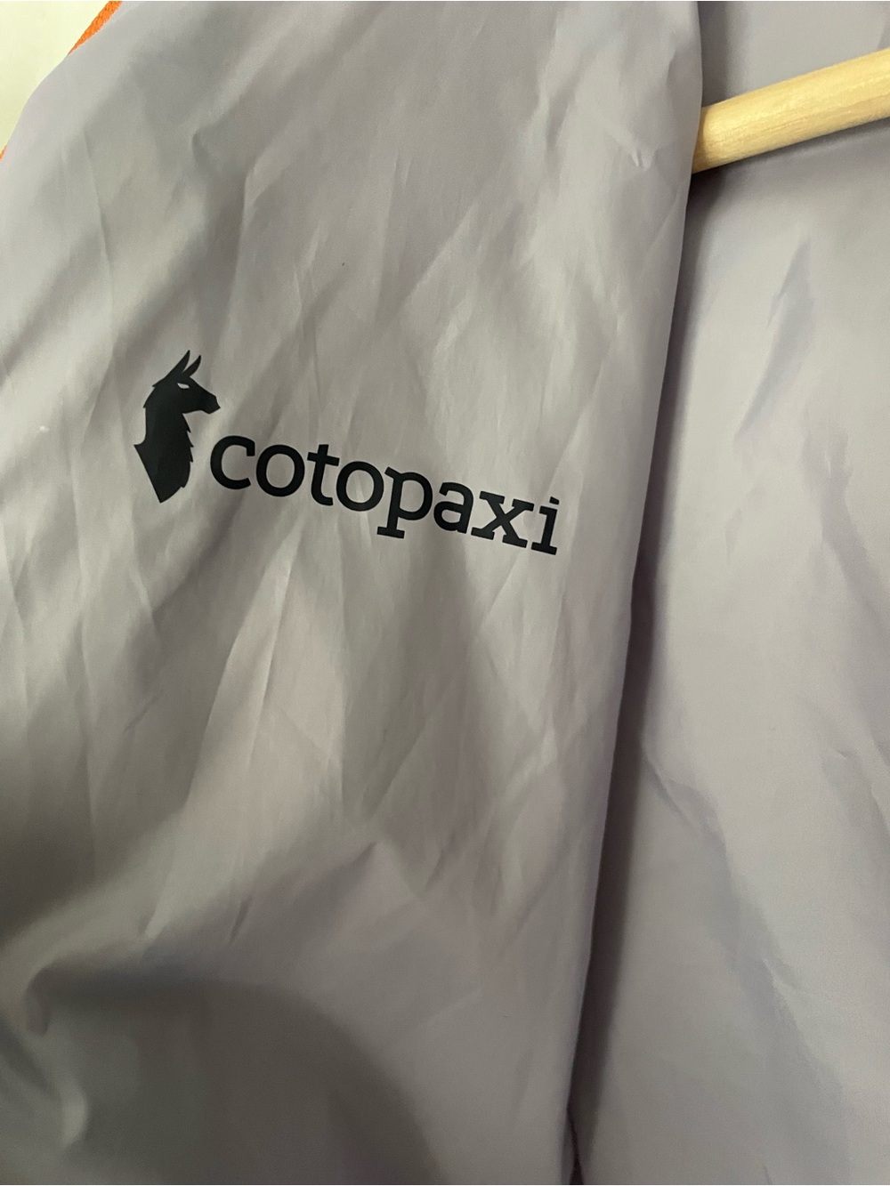 Cotopaxi Teca Calido REVERSIBLE light weight puffer hooded jacket. Olive. - Picture 14 of 14